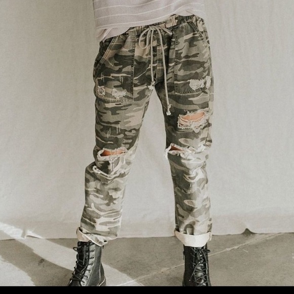 Mustard Seed camo distressed pants Medium M - Picture 3 of 12